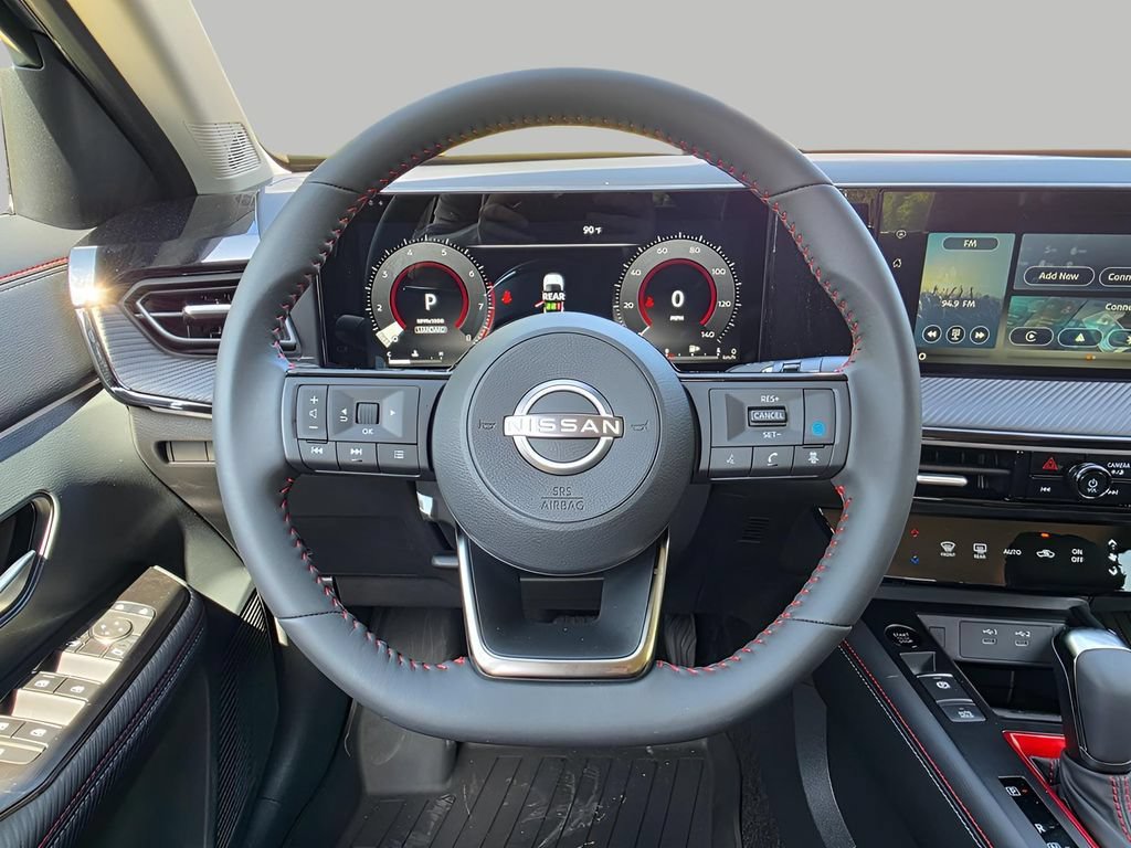 Used 2025 Nissan Kicks SR AWD/4WD image 15
