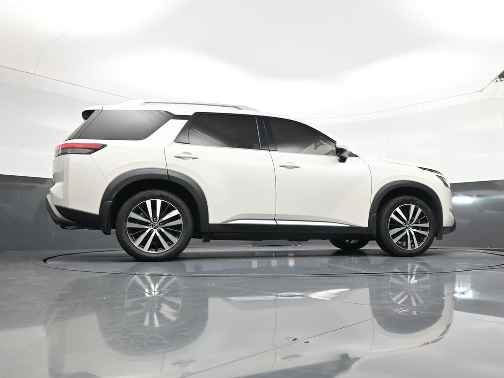 Certified 2023 Nissan Pathfinder Platinum FWD image 27
