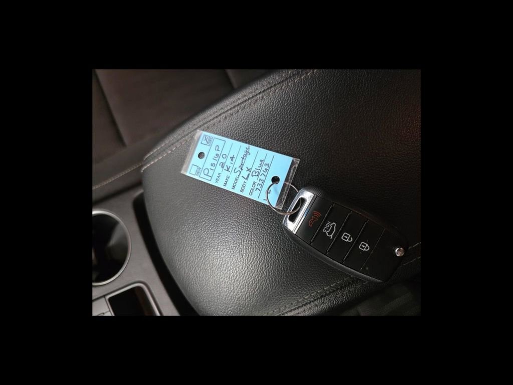 Used 2020 Kia Sportage LX image 26