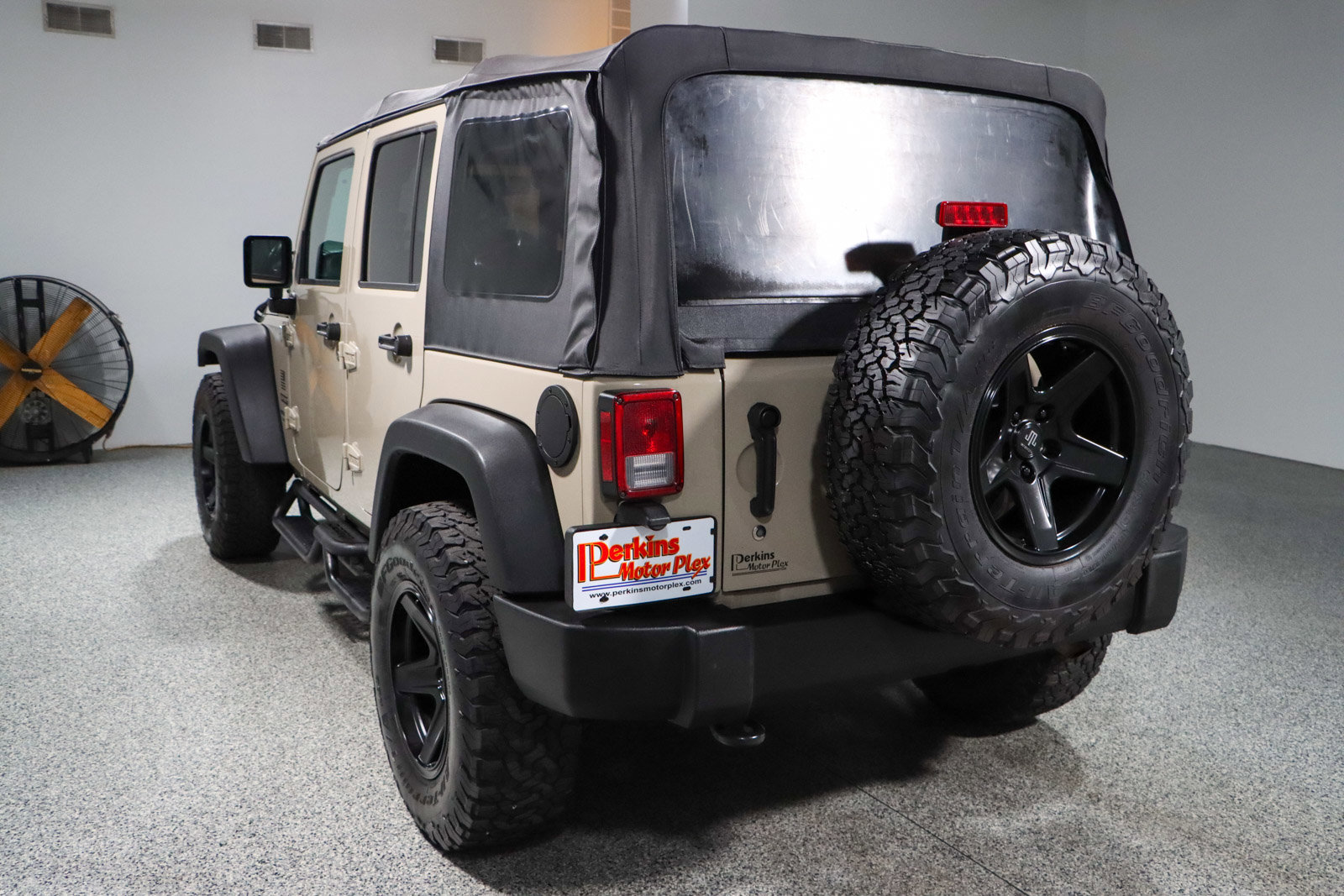 Used 2017 Jeep Wrangler Unlimited Sport w/ Quick Order Package 24S image 9