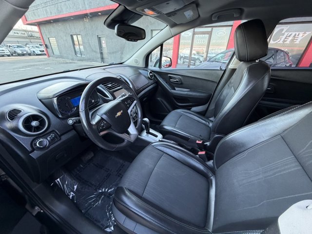 Used 2015 Chevrolet Trax LT w/ LT Plus Package AWD/4WD image 11