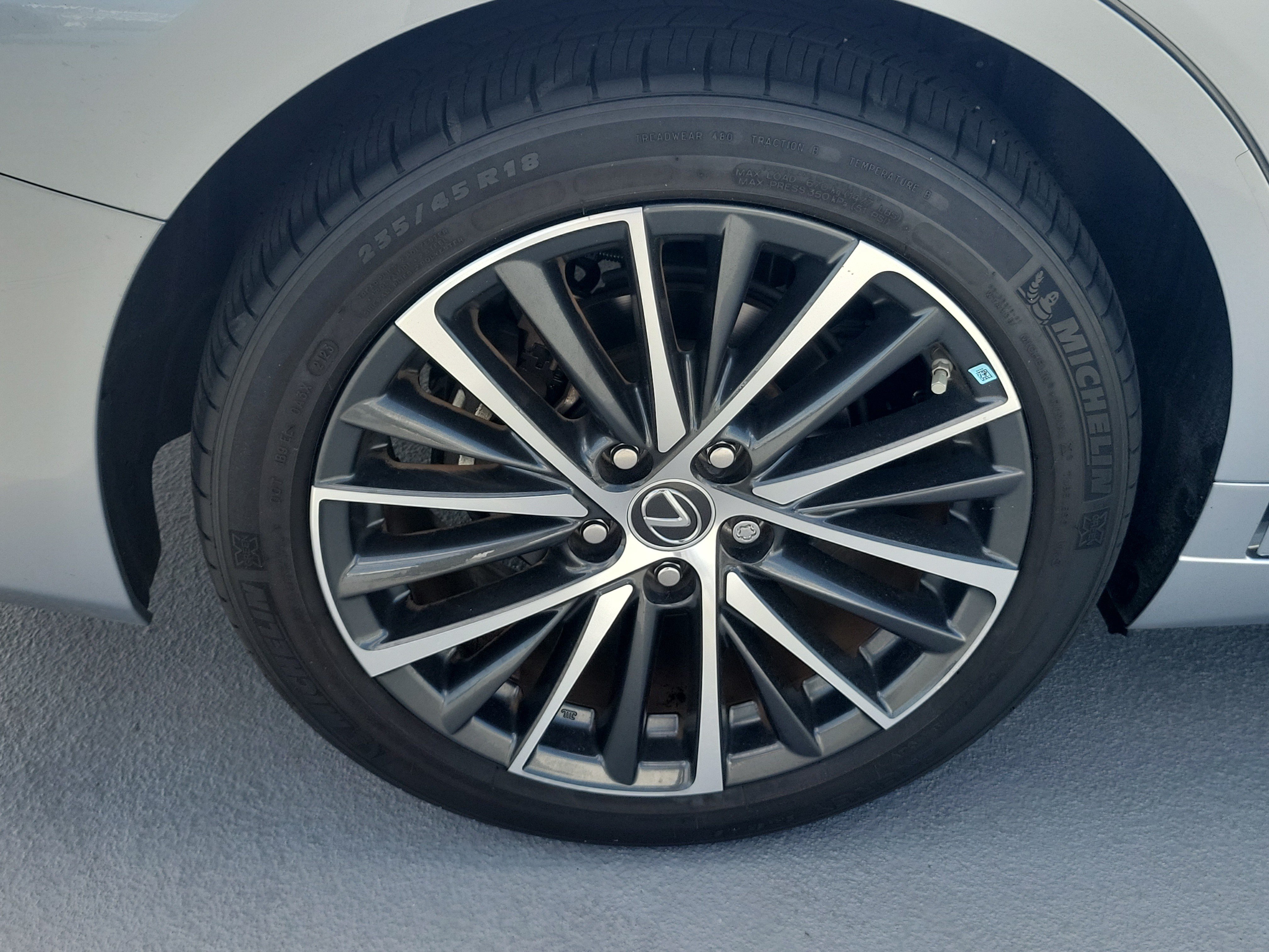 Certified 2023 Lexus ES 250 w/ Premium Package AWD/4WD image 7