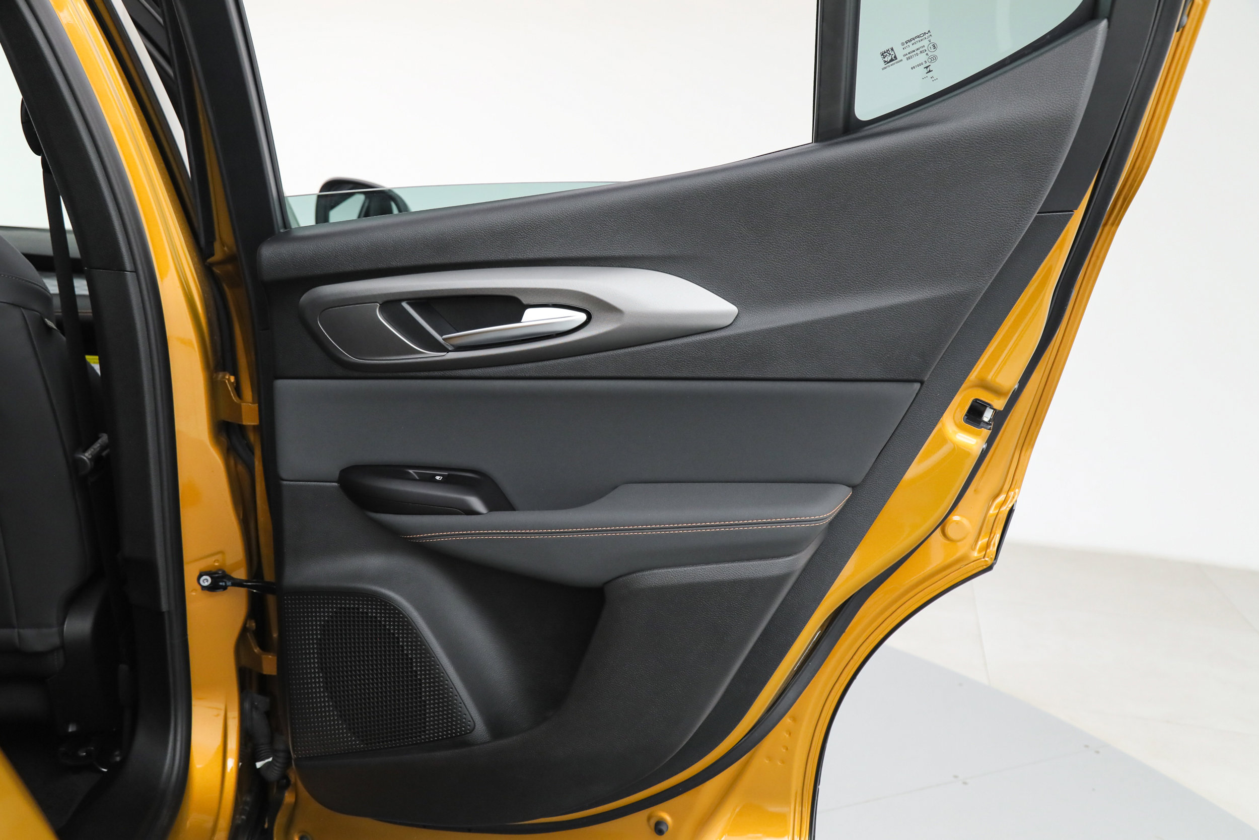 New 2026 Alfa Romeo Tonale Sprint w/ Black Premium Package image 13