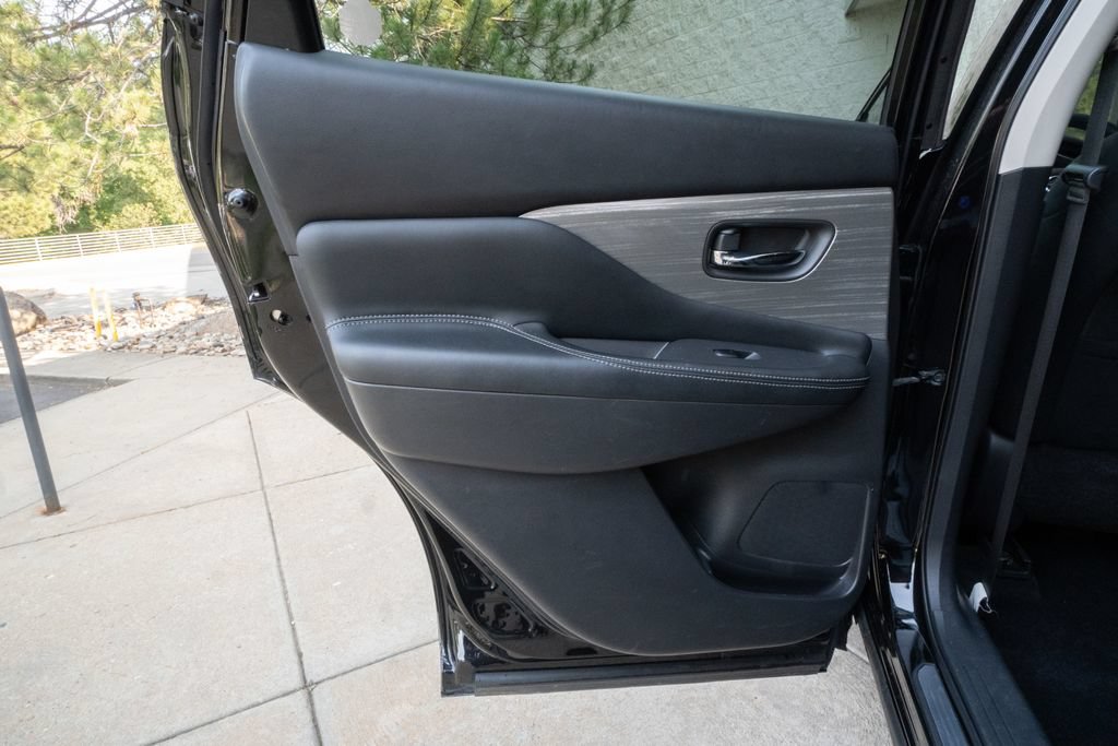 Used 2016 Nissan Murano S w/ Cargo Package AWD/4WD image 15