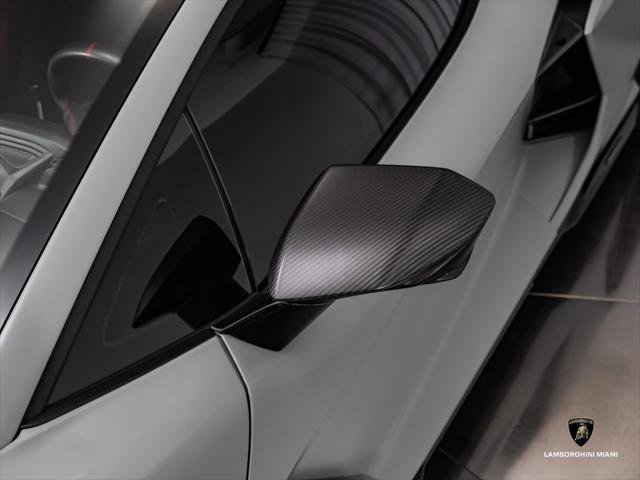 Used 2024 Lamborghini Revuelto AWD/4WD image 9