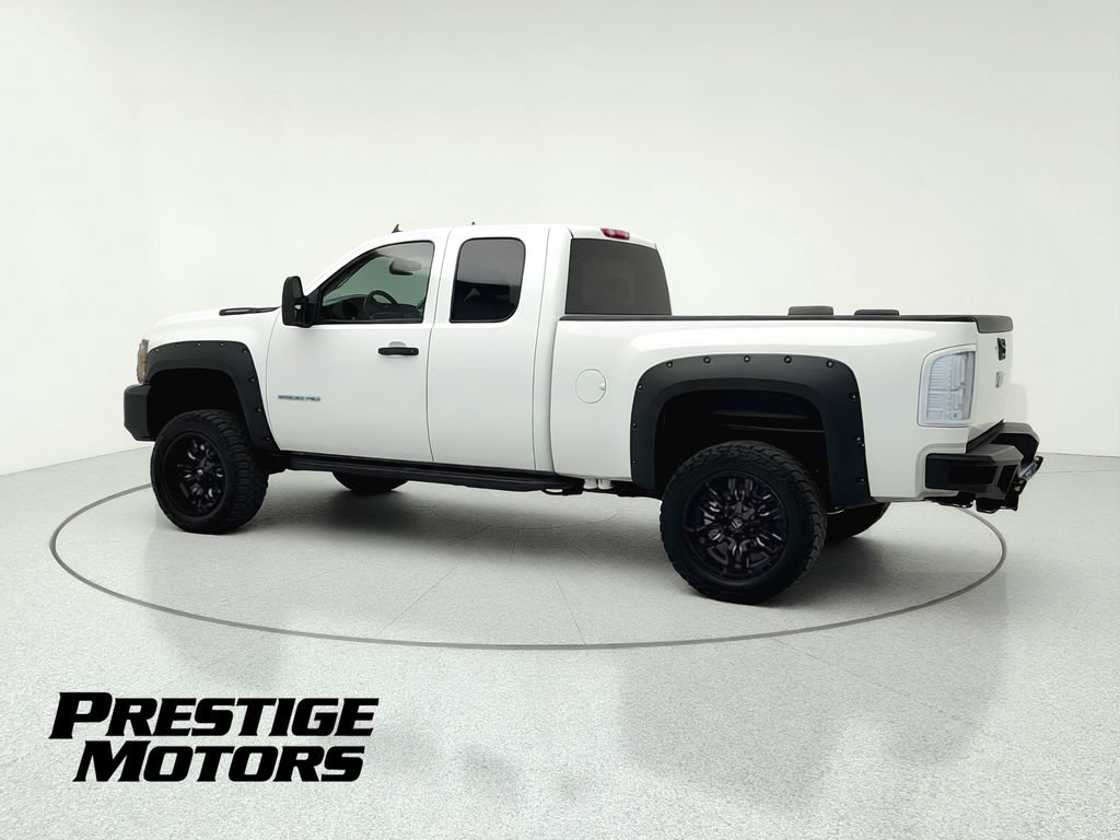 Used 2013 Chevrolet Silverado 2500 LT w/ Interior Plus Package AWD/4WD image 5