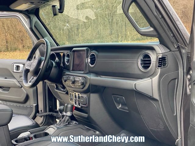 Used 2022 Jeep Wrangler Unlimited Sahara AWD/4WD image 18
