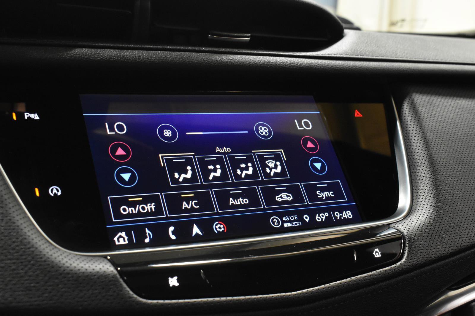 Certified 2023 Cadillac XT5 Premium Luxury w/ LPO, Floor Liner Package FWD image 17