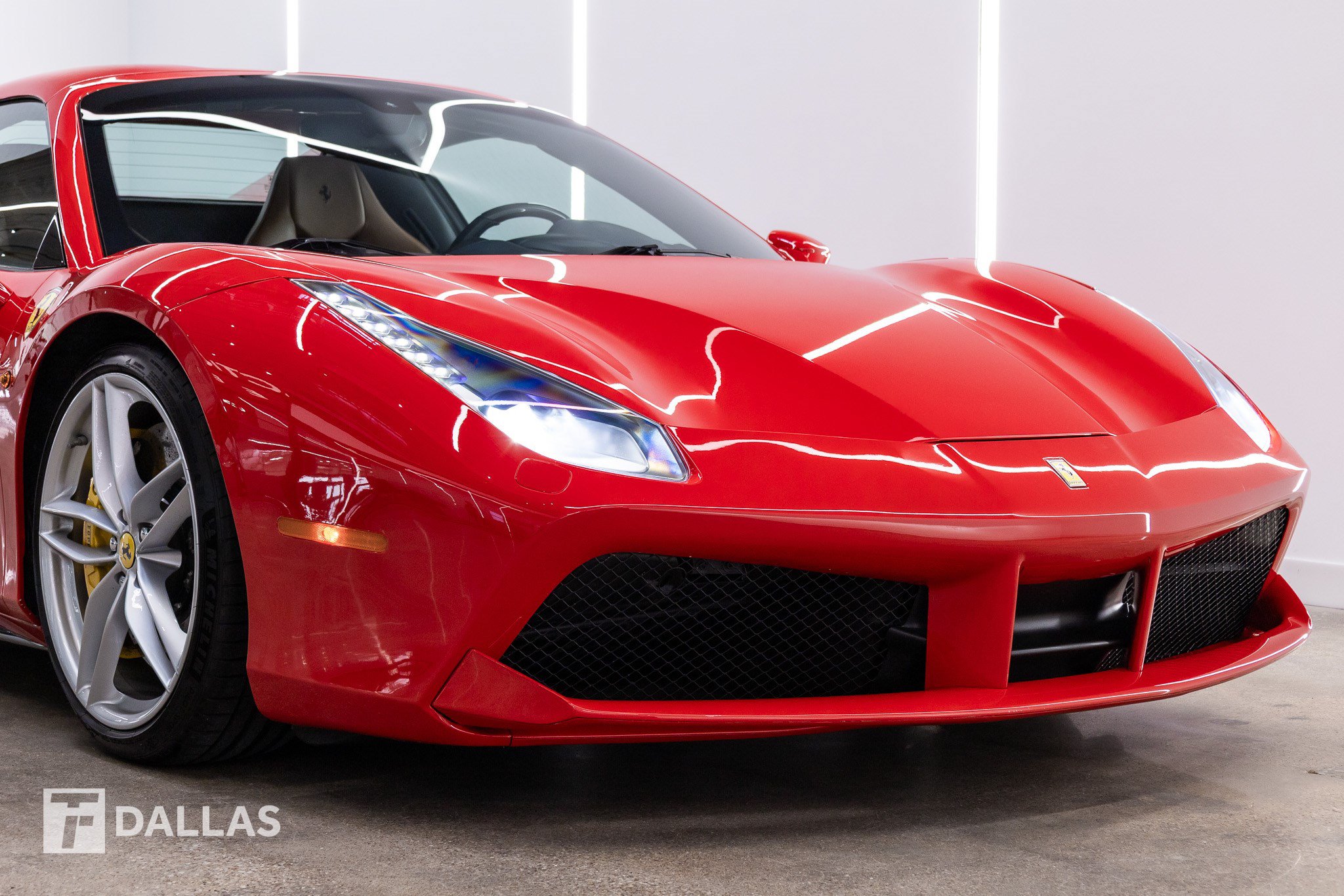 Used 2016 Ferrari 488 Spider RWD image 20