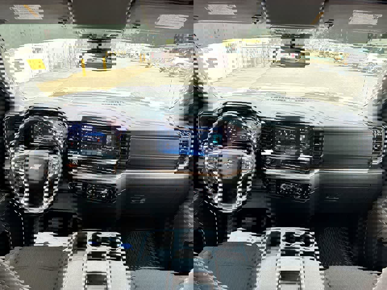 Used 2025 Chevrolet Silverado 2500 LT image 20