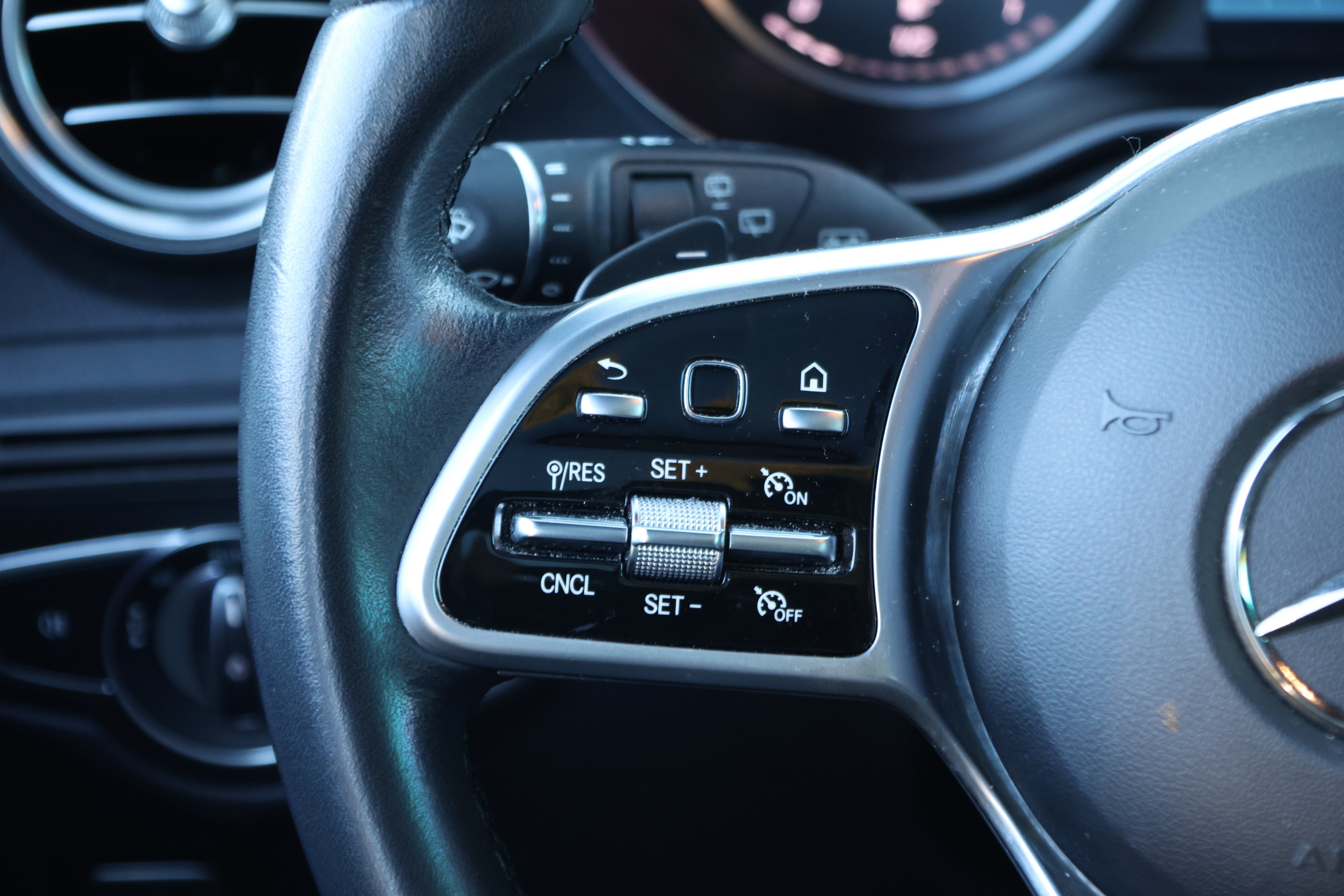 Used 2022 Mercedes-Benz GLC 300 image 28