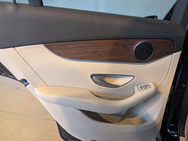 Used 2022 Mercedes-Benz GLC 300 4MATIC image 24