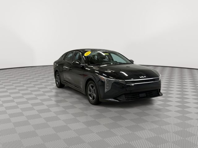 Used 2025 Kia K4 LXS image 2