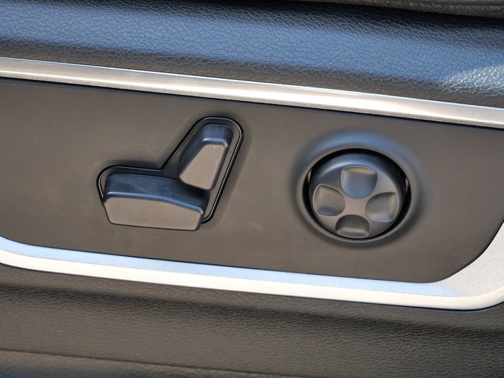 Used 2020 RAM 1500 Laramie image 18