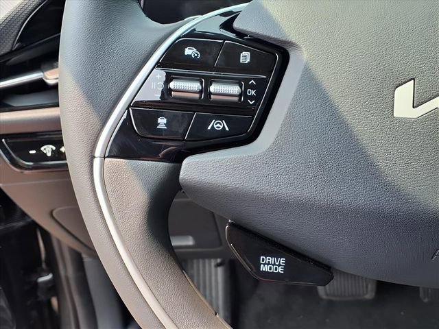 New 2025 Kia Niro EX image 13