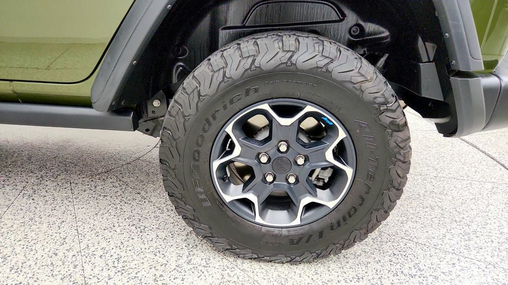 Used 2023 Jeep Wrangler Unlimited Rubicon 4xe w/ Cold Weather Group AWD/4WD image 9