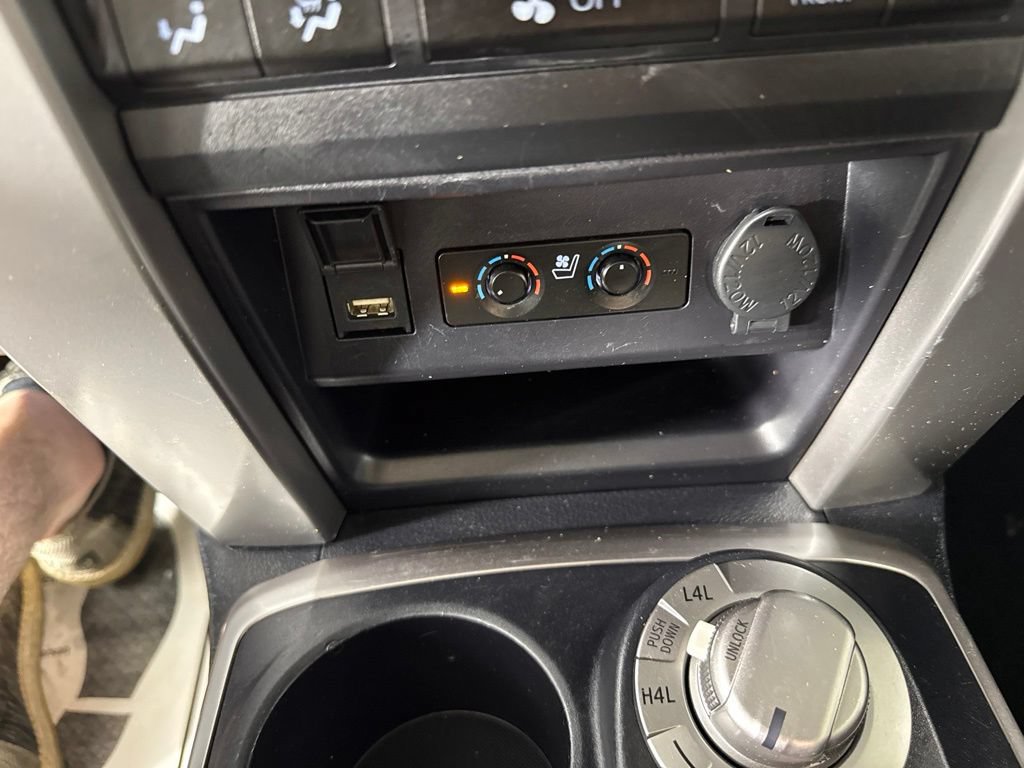 Used 2022 Toyota 4Runner Limited AWD/4WD image 22