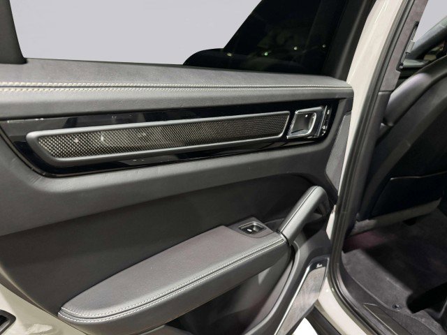 Used 2022 Porsche Cayenne Turbo GT image 73