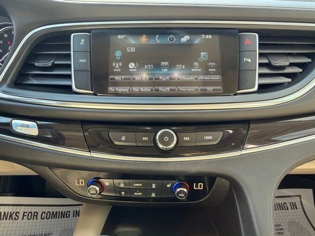 Used 2018 Buick Enclave Essence AWD/4WD image 25