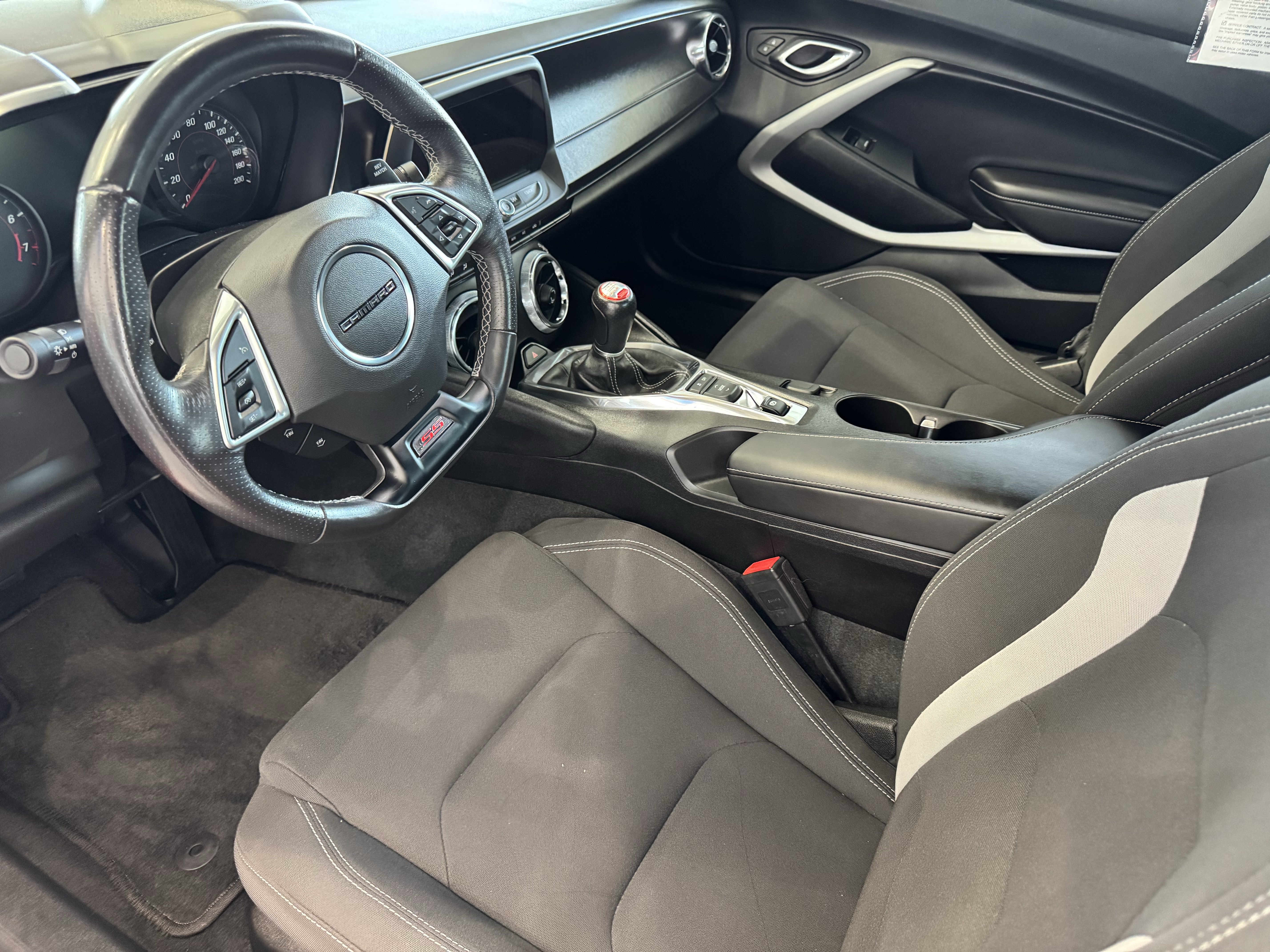 Used 2018 Chevrolet Camaro SS RWD image 9