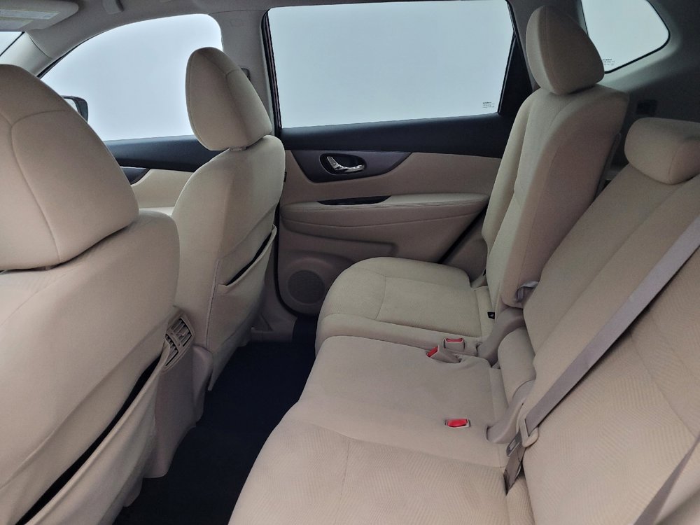 Used 2016 Nissan Rogue SV w/ SV Premium Package image 18