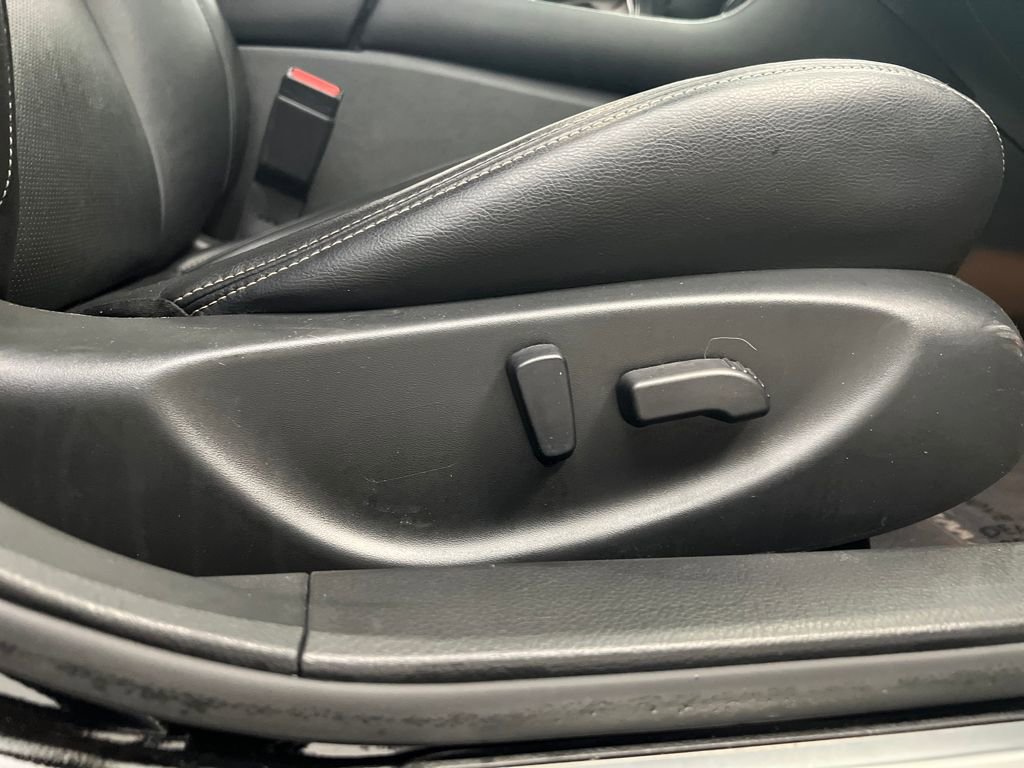 Used 2023 Nissan Maxima SV w/ Floor Mat Group image 21