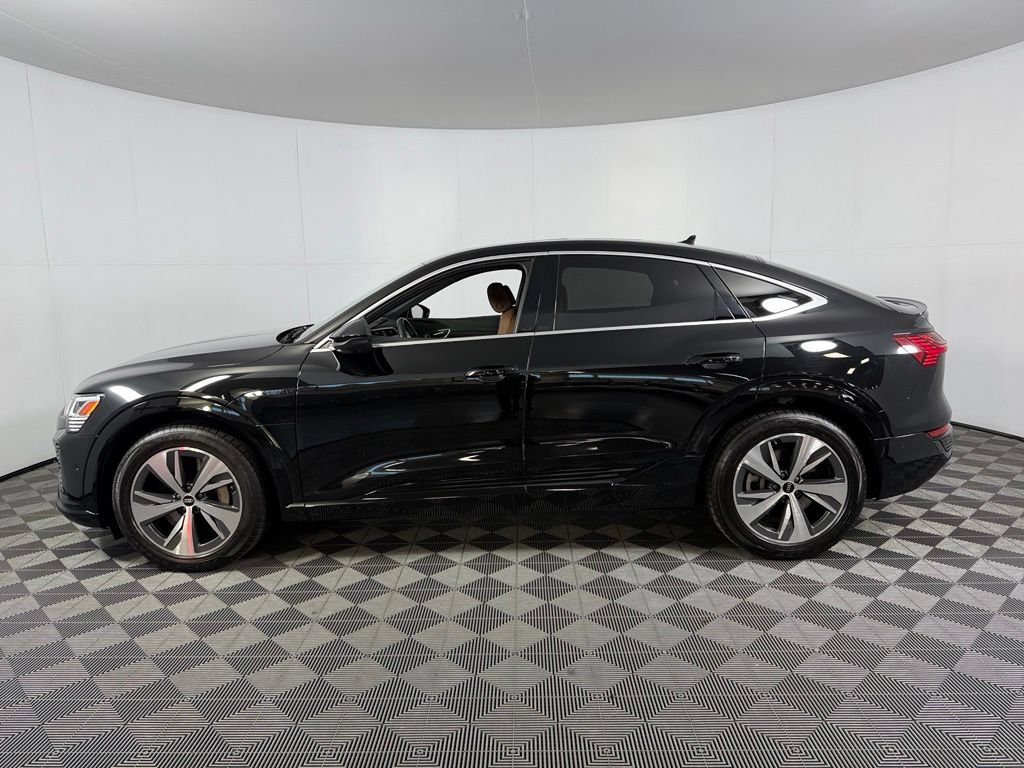 Used 2024 Audi Q8 e-tron Premium Plus AWD/4WD image 10