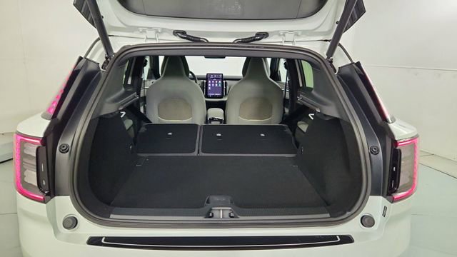 New 2026 Volvo EX30 Plus w/ Protection Package Premier AWD/4WD image 37