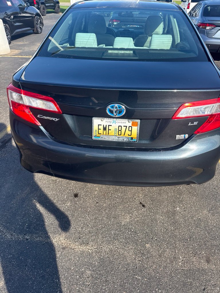Used 2014 Toyota Camry LE FWD image 1