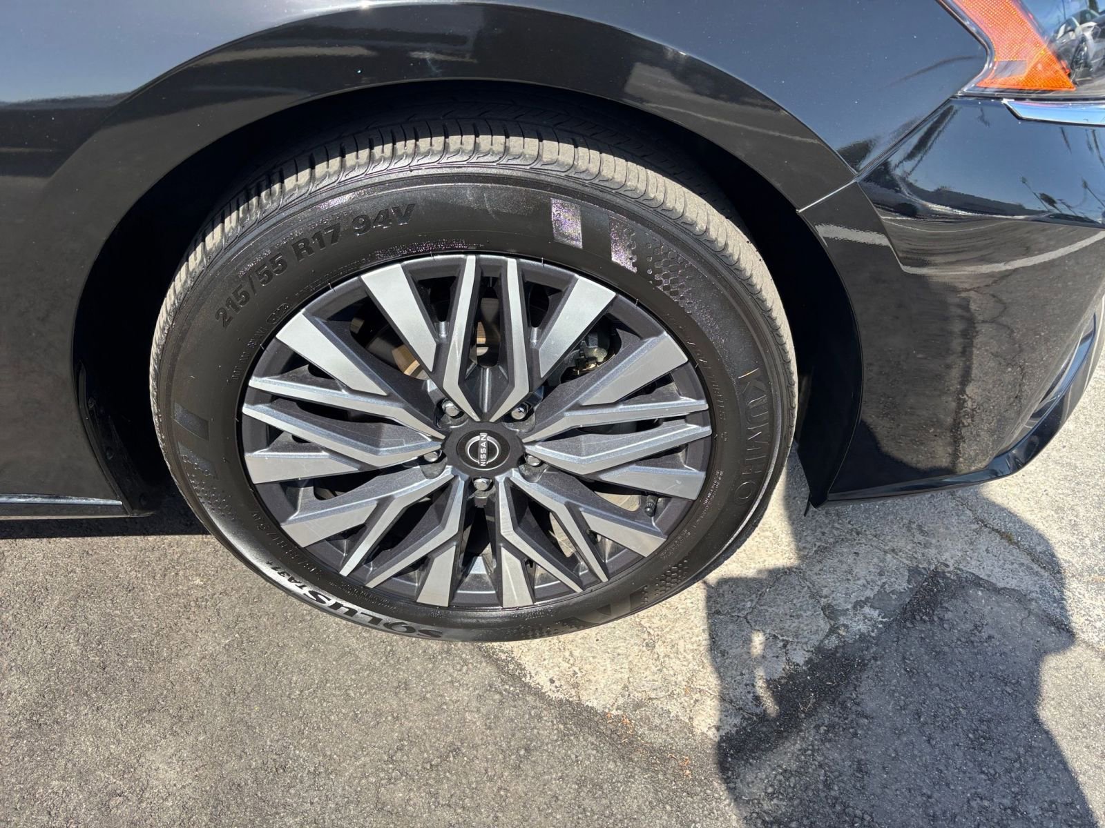 Used 2025 Nissan Altima 2.5 SV image 30