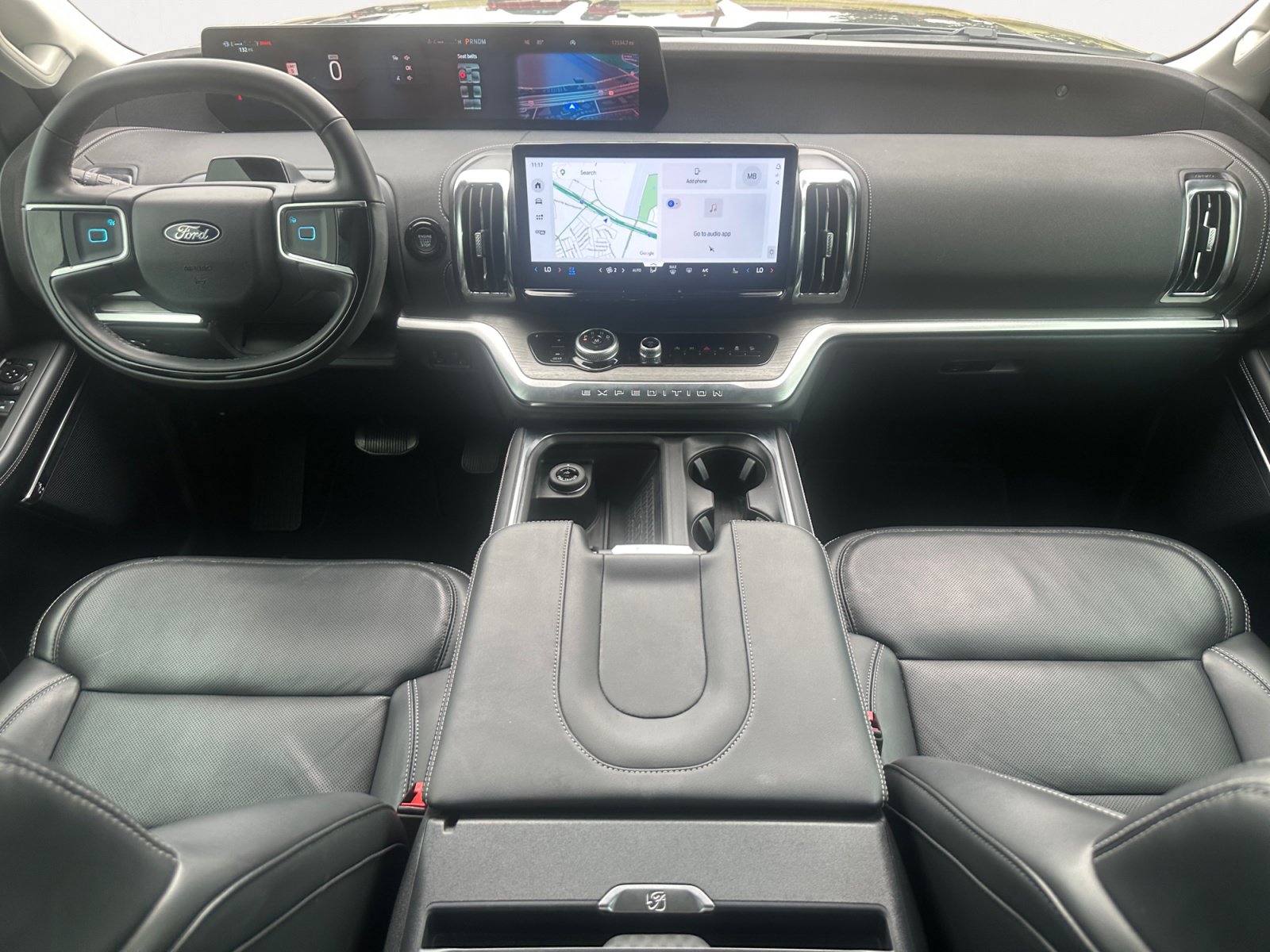Used 2025 Ford Expedition Max Platinum w/ Driver's Package AWD/4WD image 3