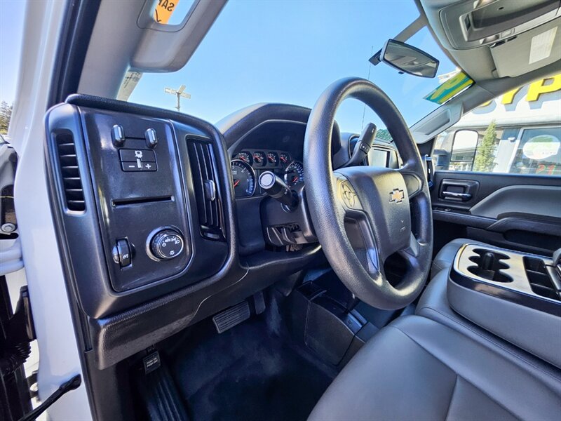 Used 2019 Chevrolet Silverado 2500 W/T AWD/4WD image 18