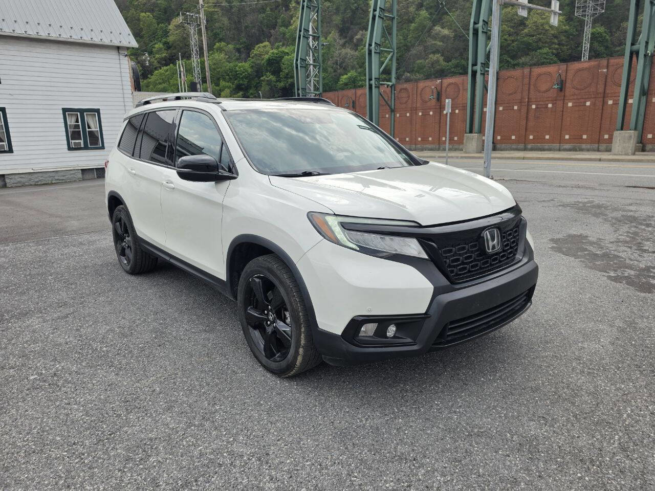 Used 2019 Honda Passport Elite image 2