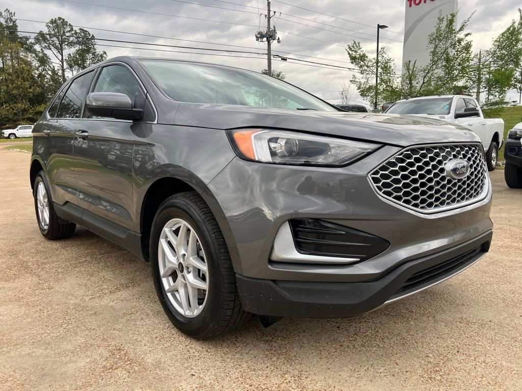Used 2024 Ford Edge SEL image 1