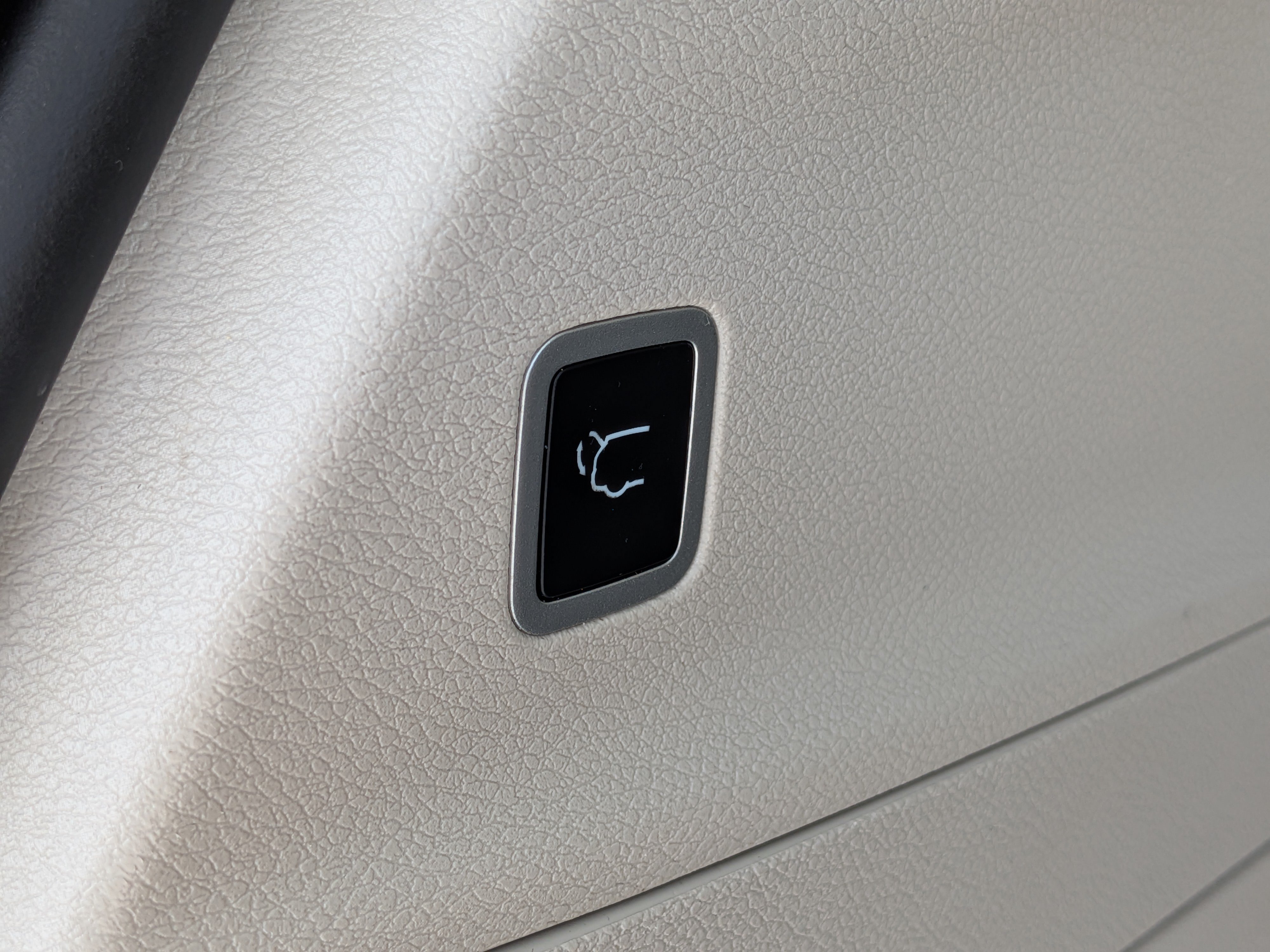 Used 2024 Chrysler Pacifica Limited FWD image 14