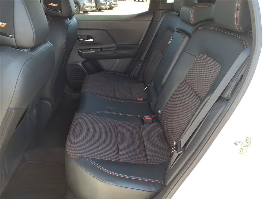 Certified 2025 Nissan Kicks SR w/ SR Premium Package AWD/4WD image 19