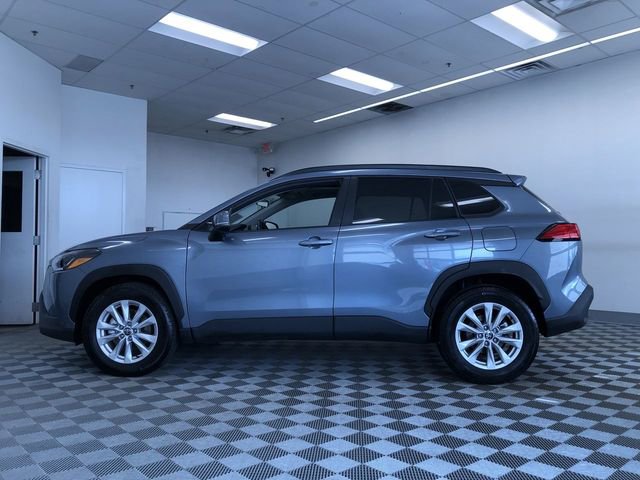 Used 2023 Toyota Corolla Cross LE w/ Moonroof Package image 12