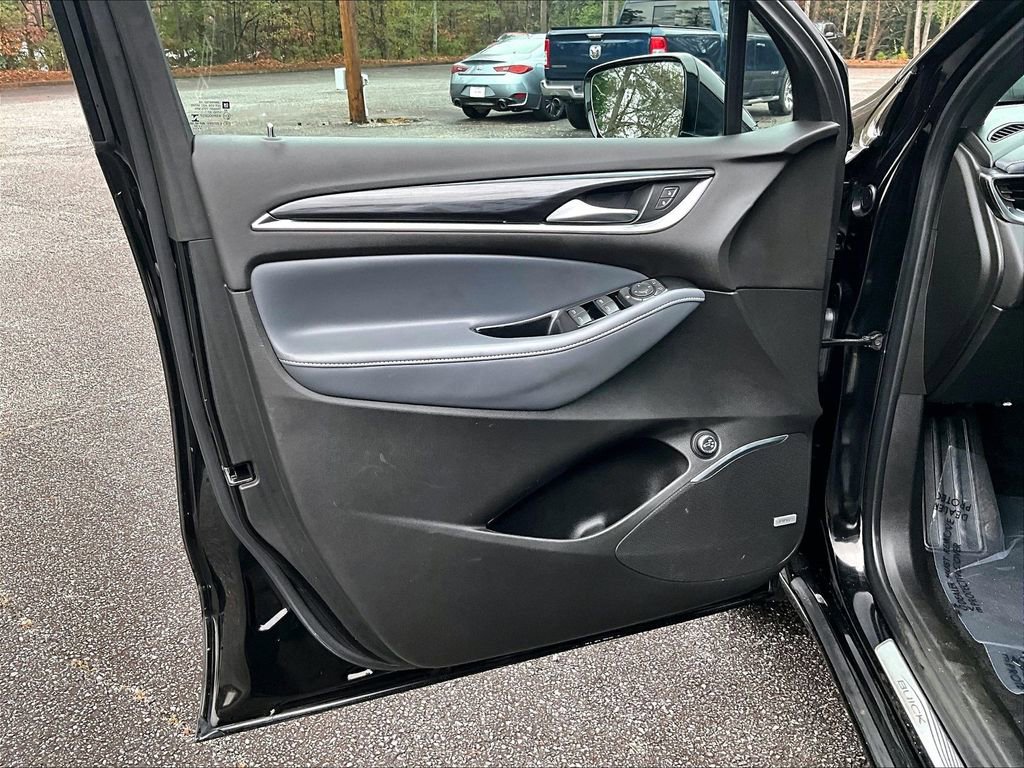 Certified 2022 Buick Enclave Essence w/ Experience Buick Package image 16