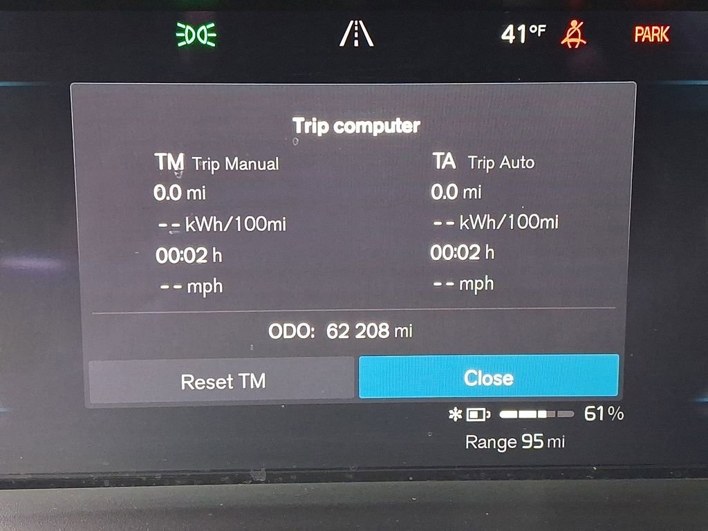 Used 2022 Volvo XC40 P8 Recharge Ultimate image 25