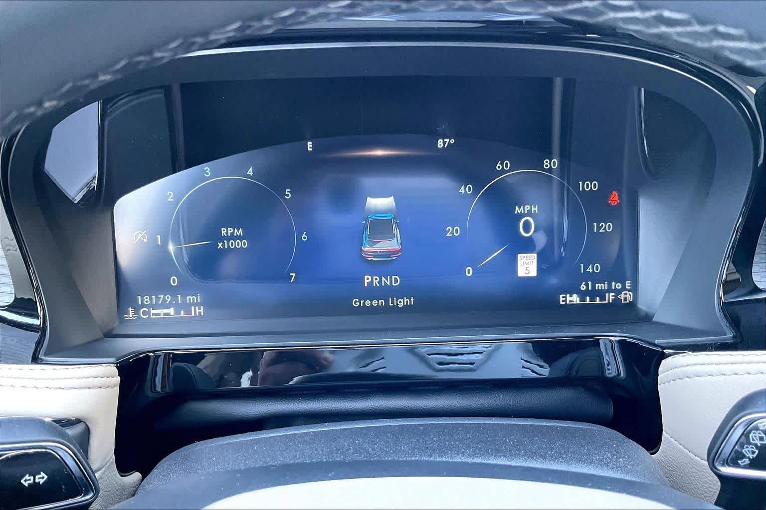 Used 2025 Lincoln Corsair FWD image 25