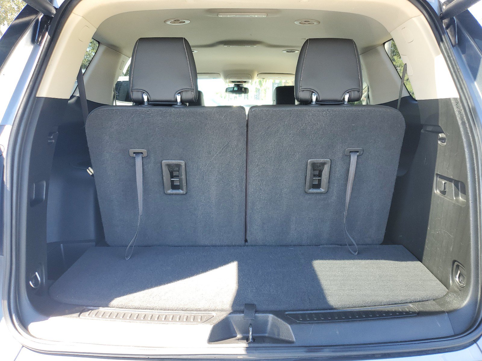 Used 2021 GMC Acadia Denali FWD image 5