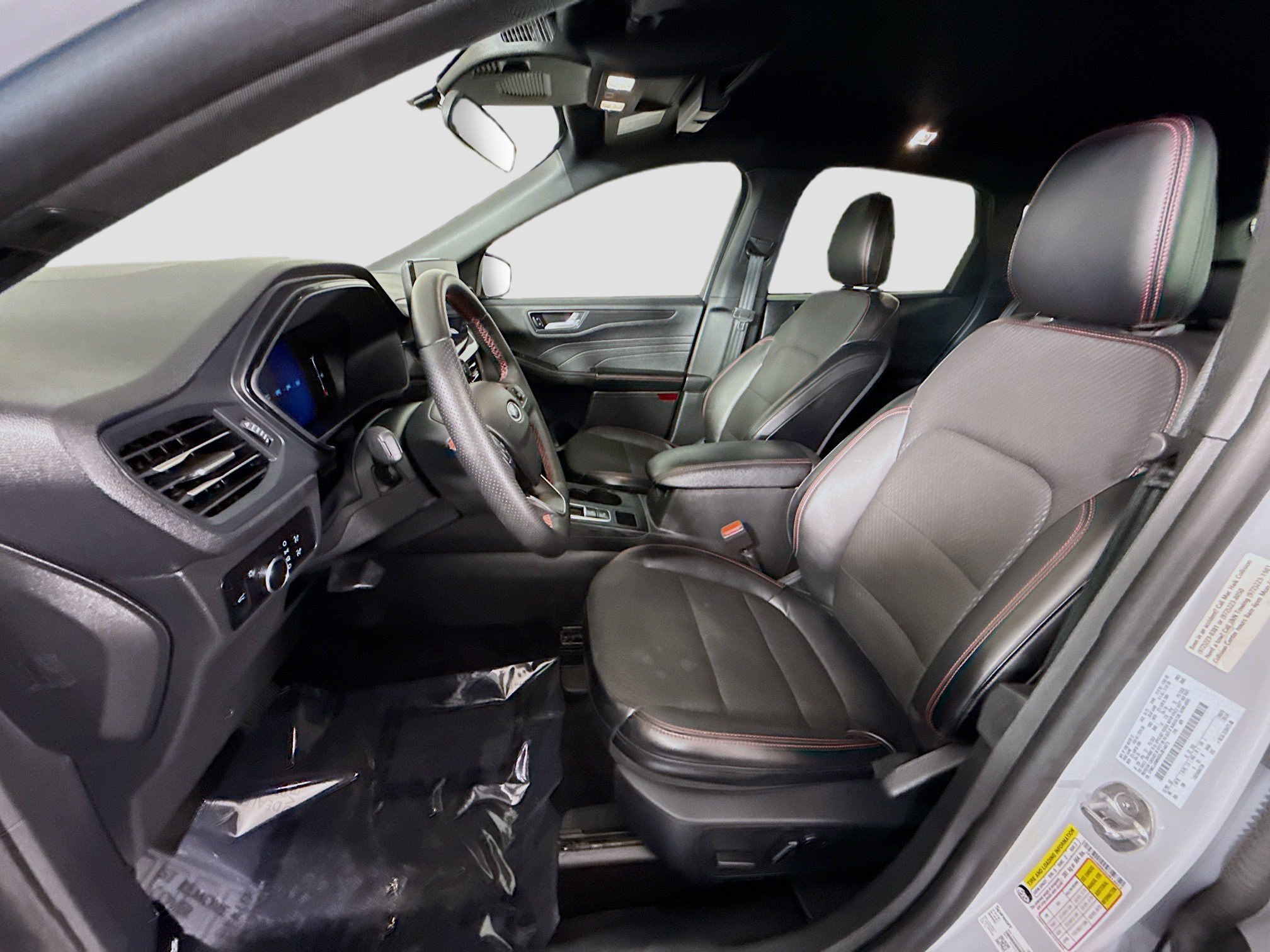 Used 2025 Ford Escape ST-Line w/ Tech Pack #1 FWD image 22