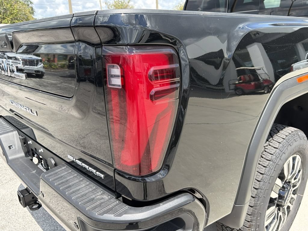 New 2026 GMC Sierra 2500 Denali Ultimate AWD/4WD image 10