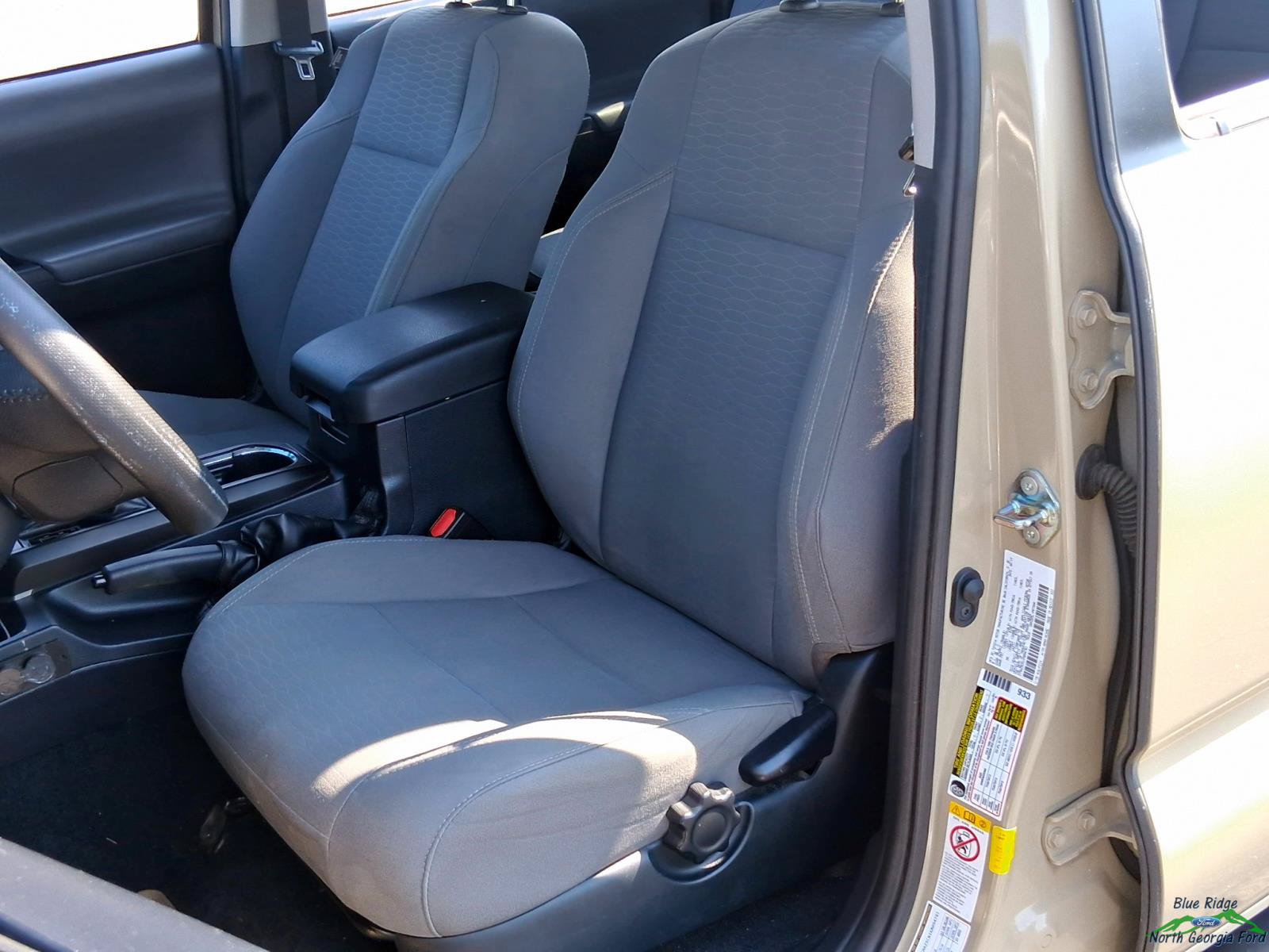 Used 2019 Toyota Tacoma SR5 RWD image 11