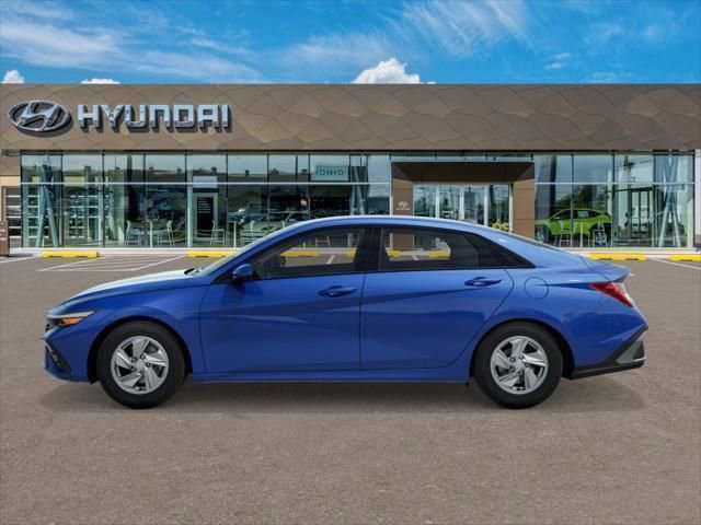 New 2026 Hyundai Elantra SE w/ Cargo Package FWD image 3