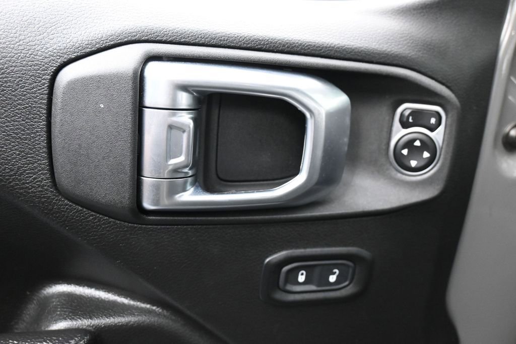 Used 2022 Jeep Gladiator Sport AWD/4WD image 13