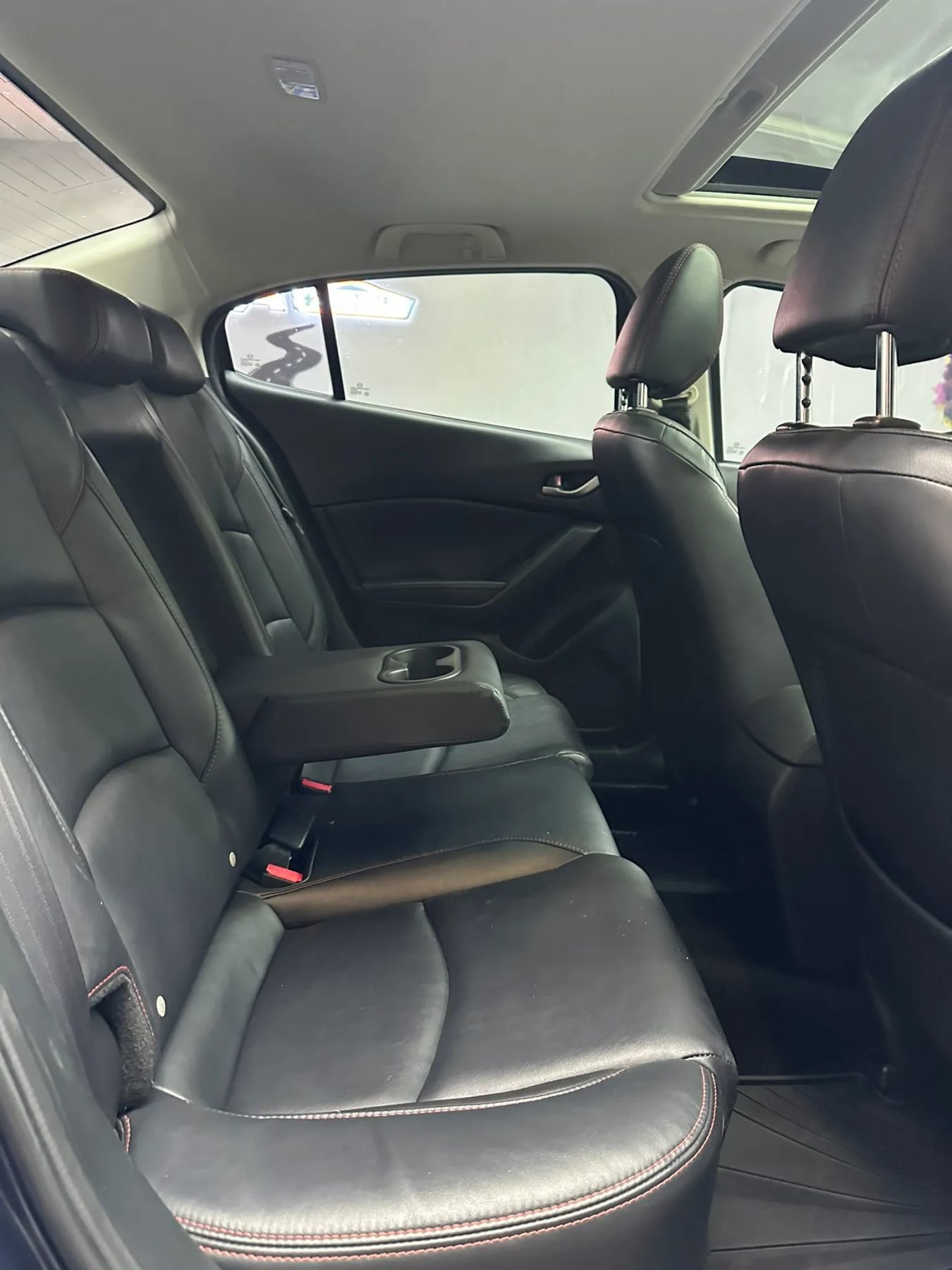 Used 2016 MAZDA MAZDA3 i Grand Touring image 24