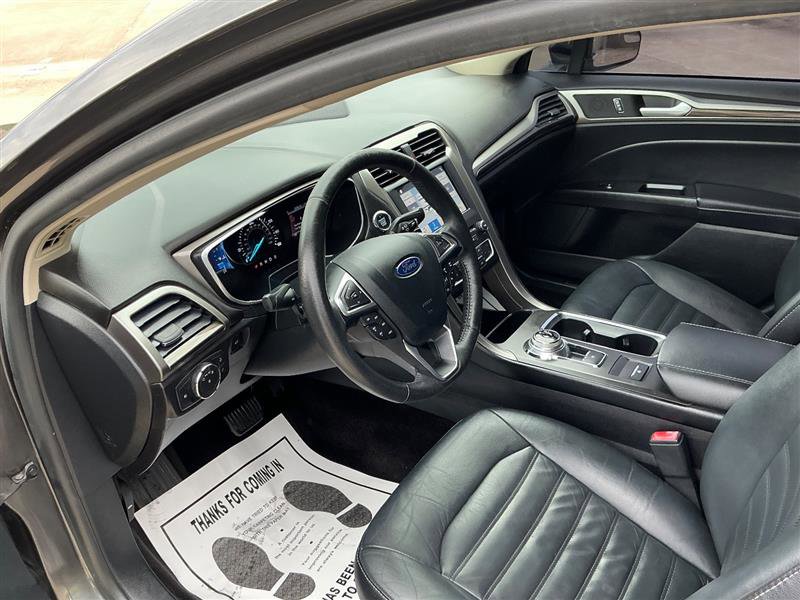Used 2017 Ford Fusion SE w/ Fusion SE Technology Package FWD image 29