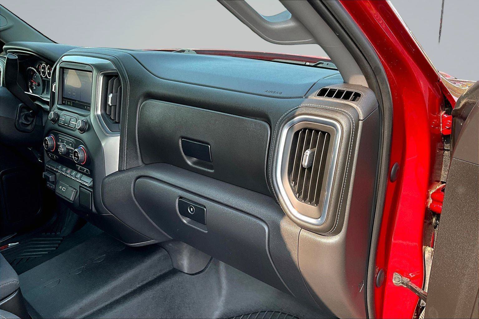 Used 2021 Chevrolet Silverado 1500 LT AWD/4WD image 17