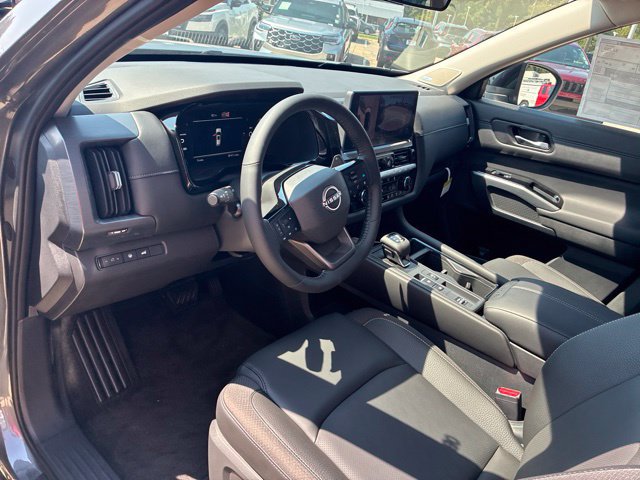 New 2026 Nissan Pathfinder SL w/ SL Premium Package FWD image 11